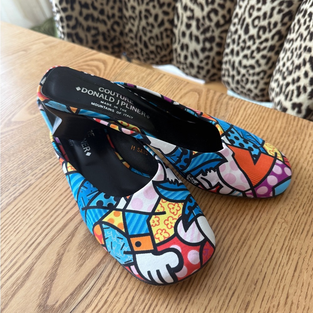Donald J. Pliner Women's Multicolor Flats